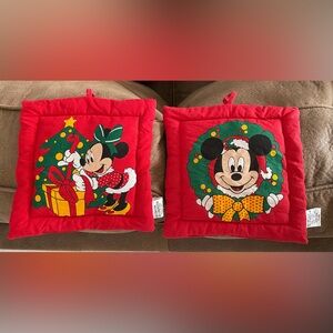 Vintage Christmas Classics Mickey & Minnie Mouse Red Oven Potholders